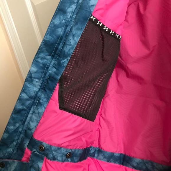 Ski Jacket - Picture 3 of 4